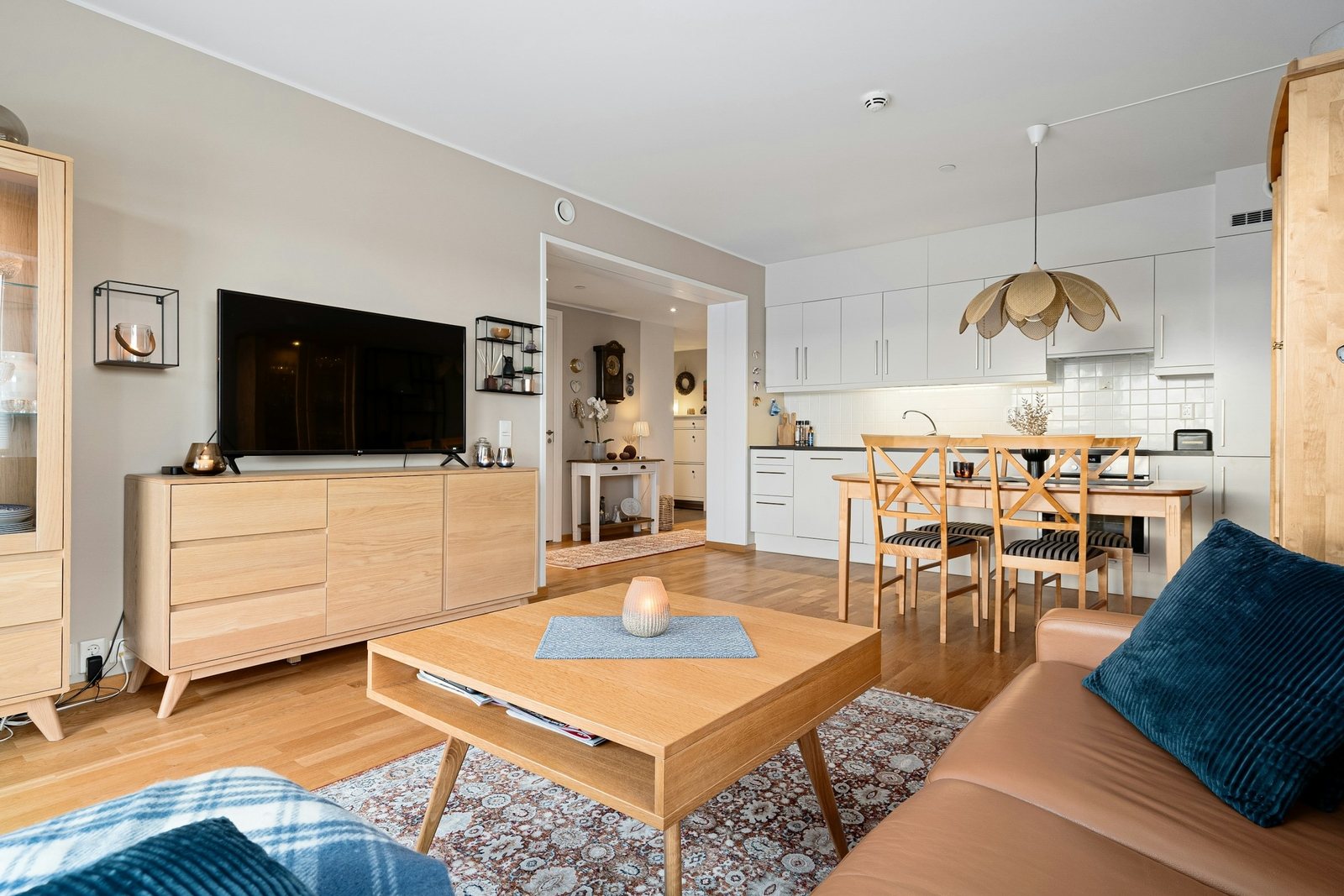 Tidy living room kept on a recurring schedule